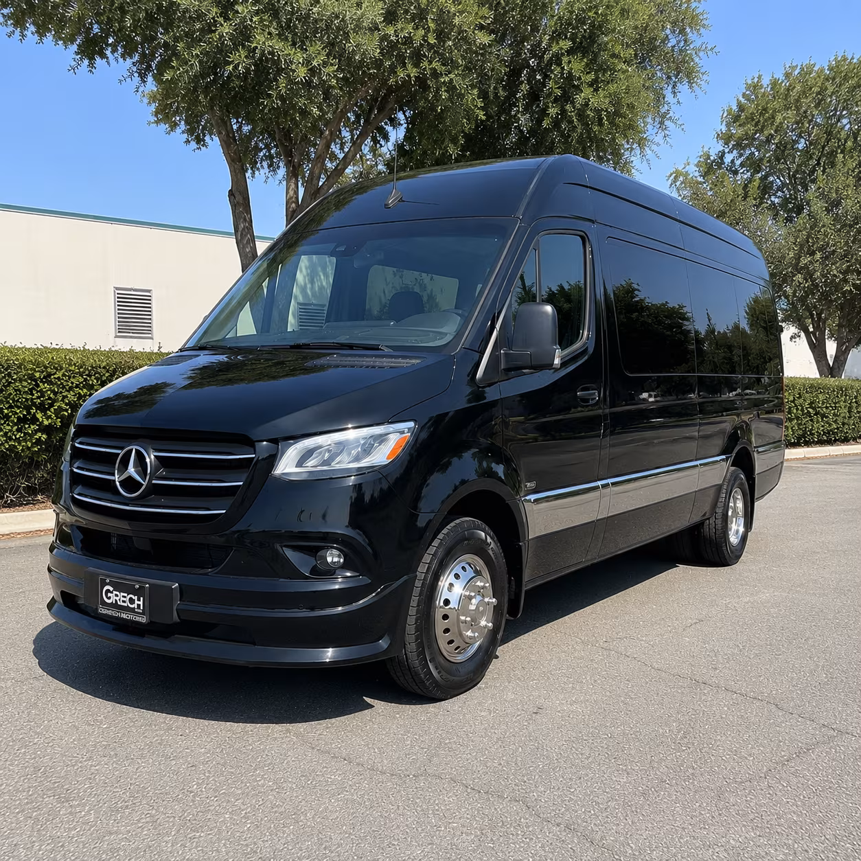Orlando Airport Shuttle & Transportation party bus exterior