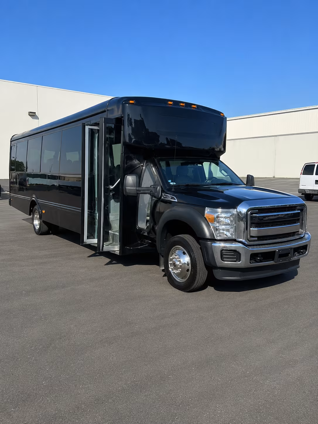 Orlando Birthday, Sweet 16, & Quinceañera Transportation group transportation