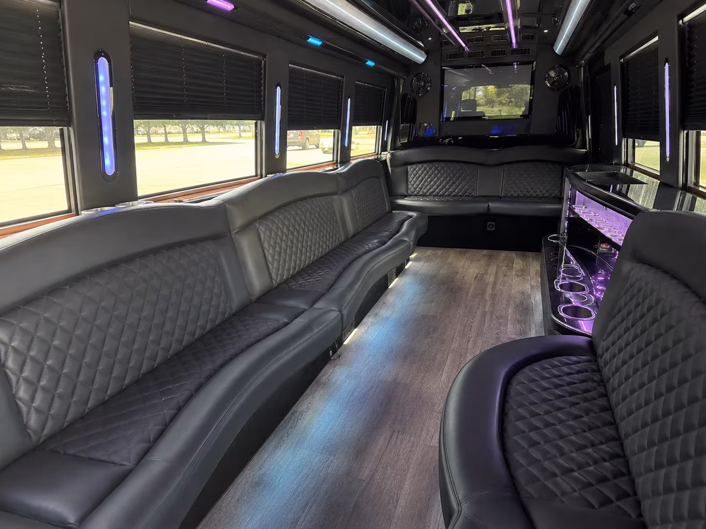 Orlando Winery Tour & Pub Crawl Transportation party bus exterior